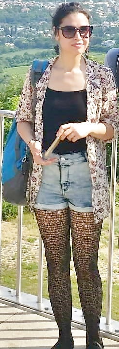 Porn Pics feut sich wenn sie Schwanz blasen darf