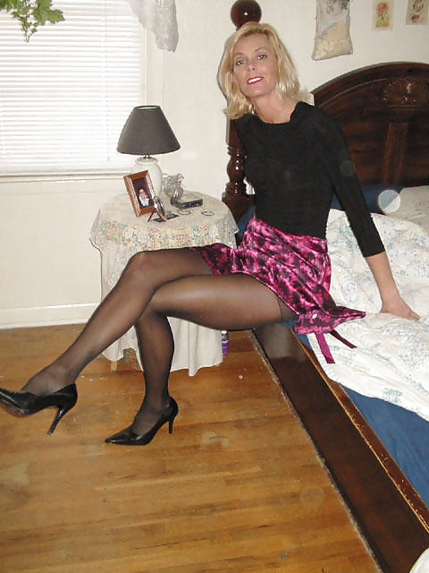 Porn Pics Only the best amateur mature ladies wearing pantyhose 14.