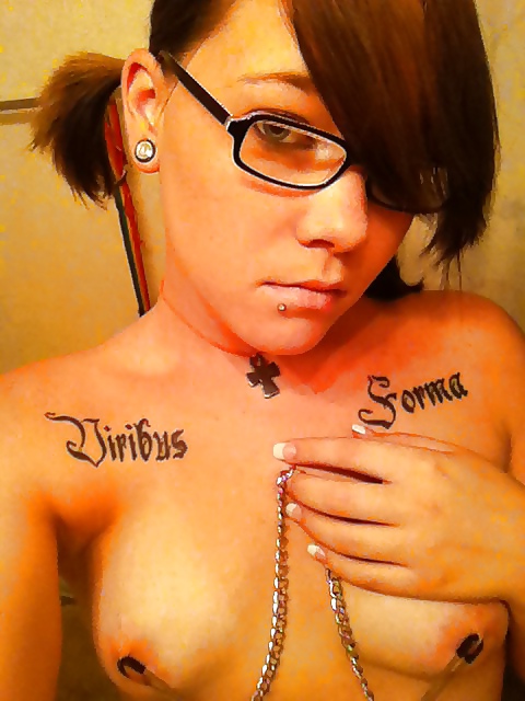 Porn Pics Young slut spread and gagged