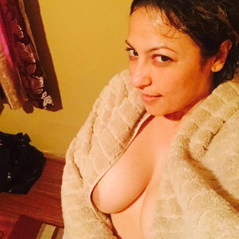 Latin MILF being a slut - 56 Photos 