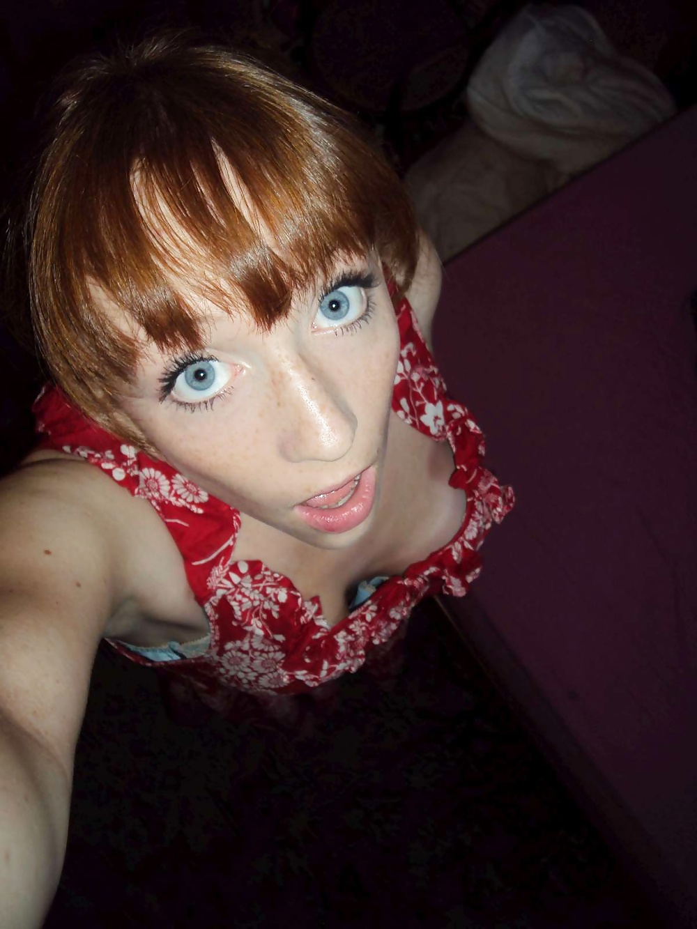 Porn Pics jolie rousse aux yeux bleux