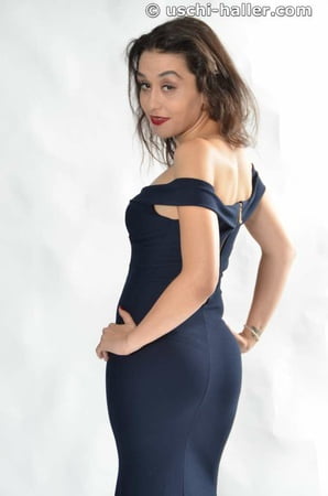 photo shooting with turkish born jasmin in an evening dress         