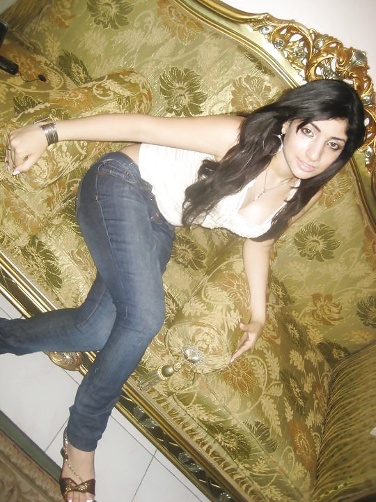 Porn Pics arab hotties 1