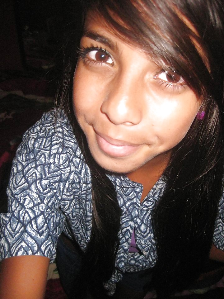 Porn Pics Young latina slut