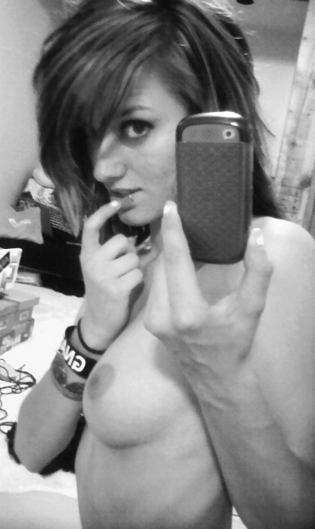 Porn Pics Not More Than A Handful 4