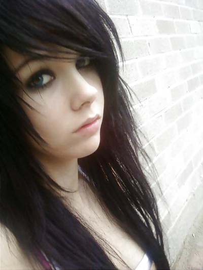 Porn Pics EMO Queen Bailey (NonNude)