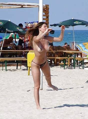 Porn Pics Naked beach 12.