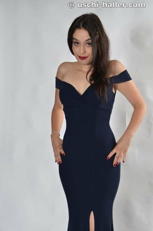 photo shooting with turkish born jasmin in an evening dress         