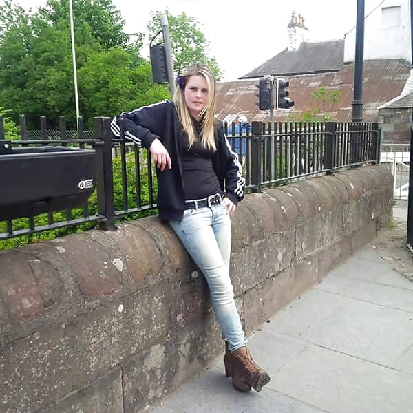 Porn Pics Chav slut i know 3