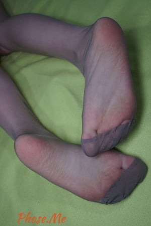 small tit nerdy babe in pantyhose         