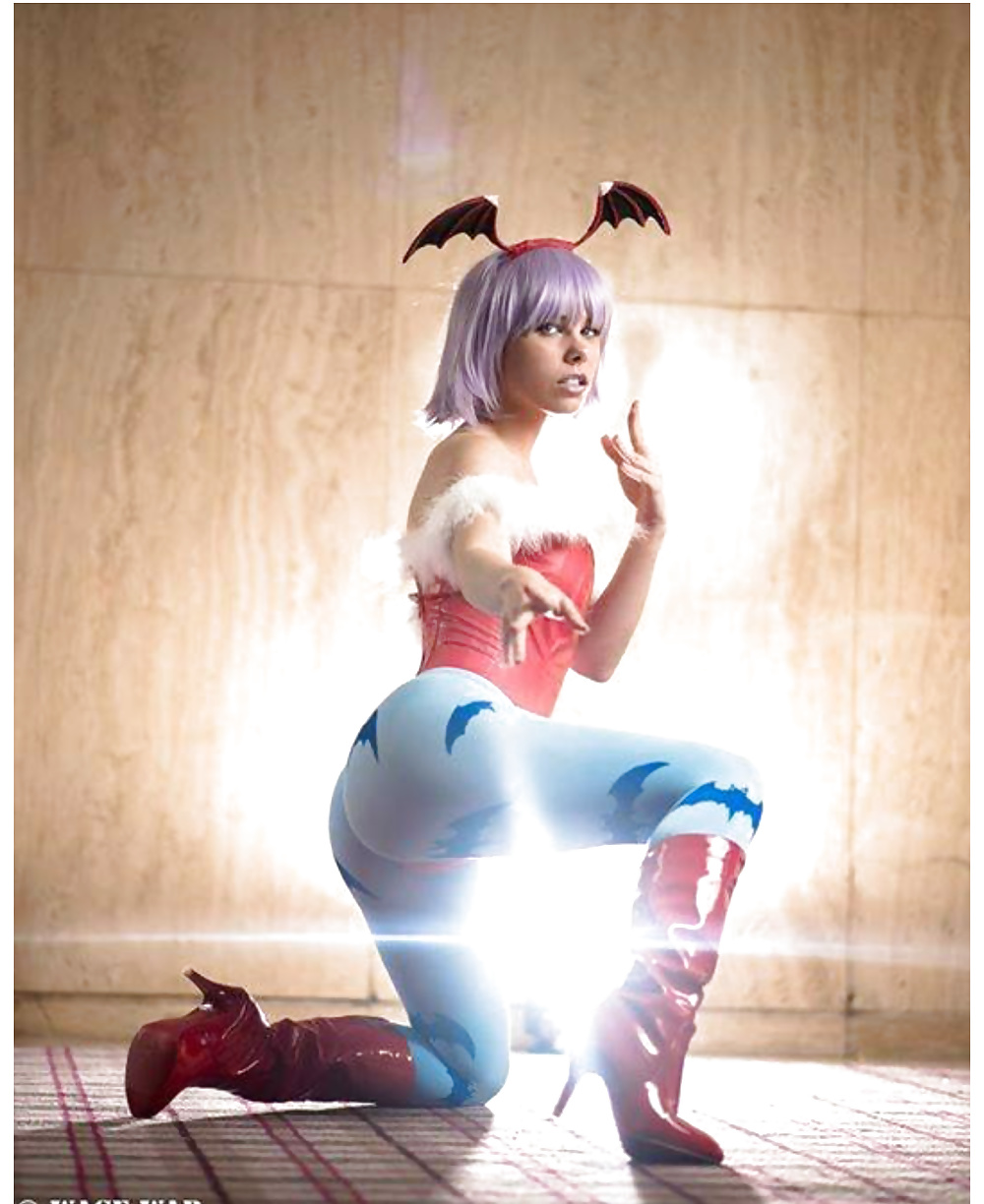 Porn Pics More cosplay babes