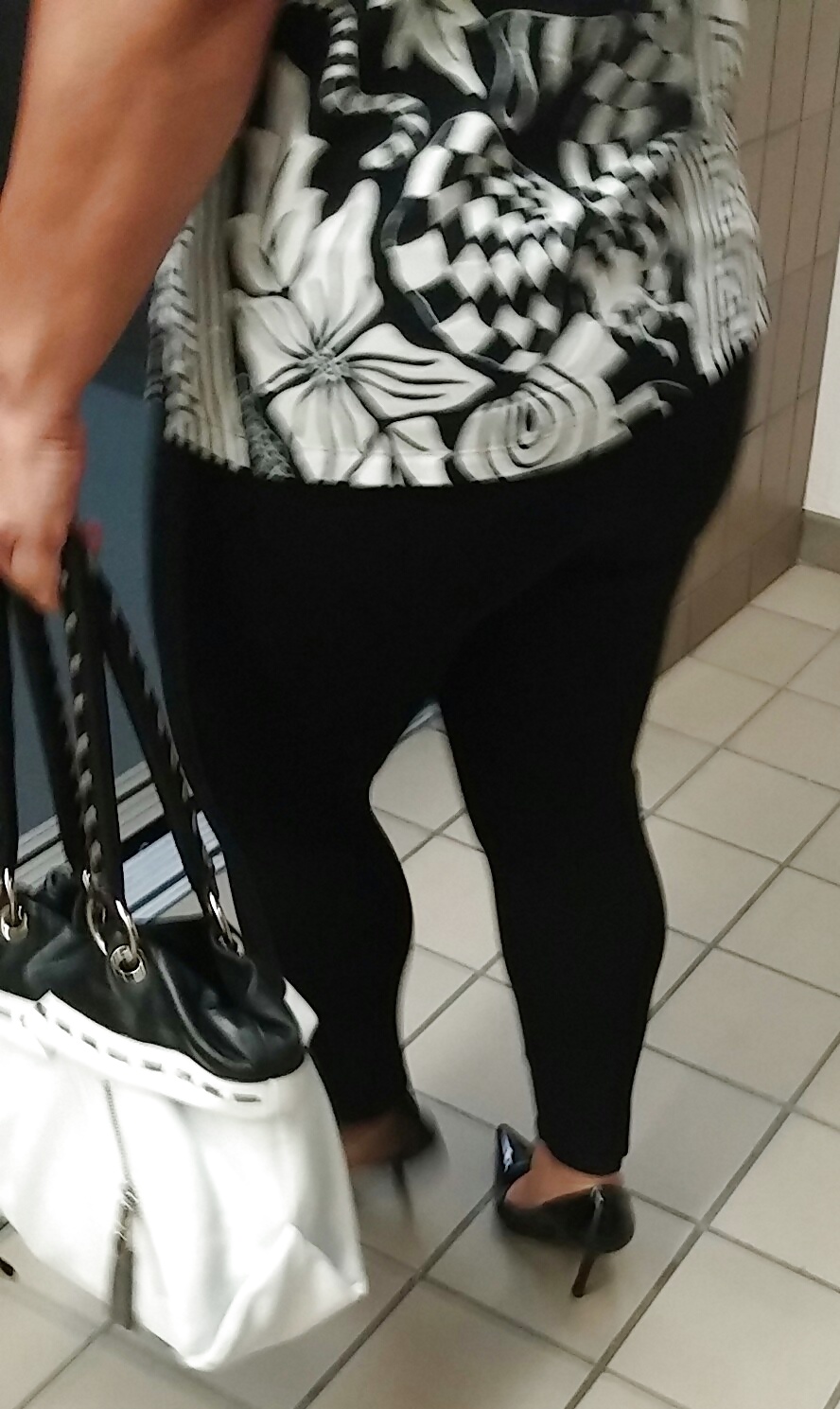 Porn Pics Cookie's thick legs and ass at work.