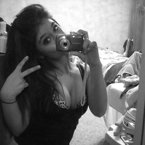 Porn Pics INDIAN BABEs
