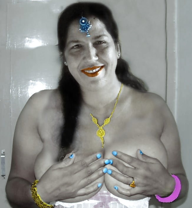 Meena boobs nude