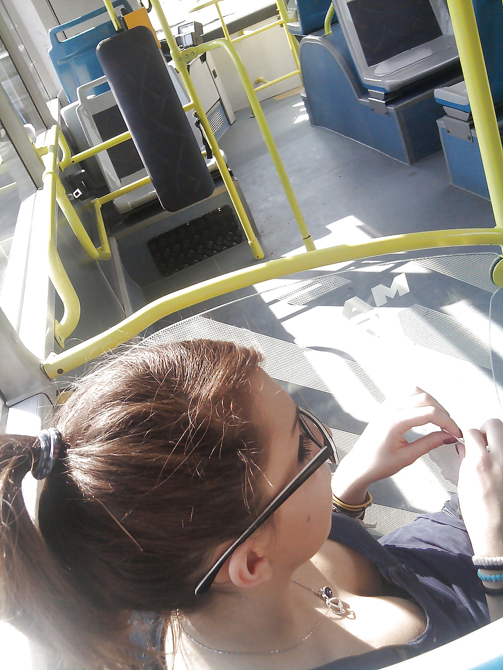 Porn Pics quel que decolleter dans les transport public