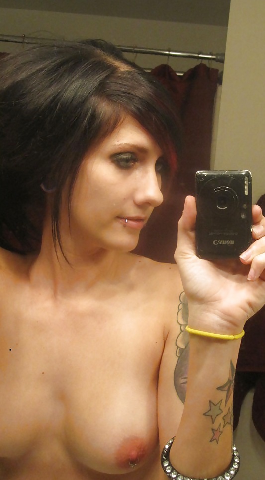 horny-emo-babes-nude-teen-girls