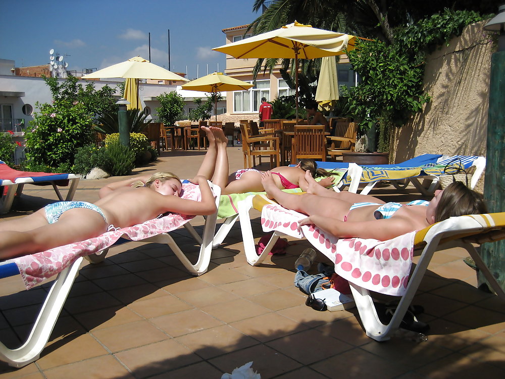 Porn Pics Fun in the sun