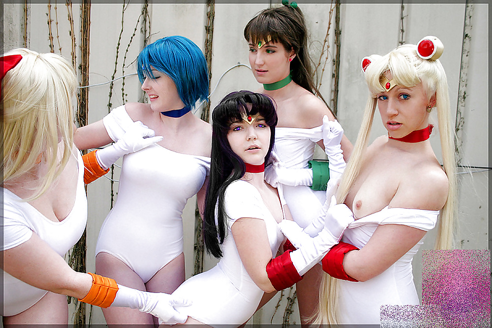 Russin Schulmaedchen Cosplay Gangbang