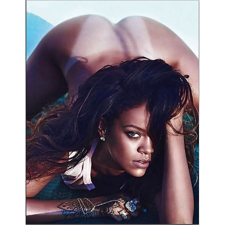 Rihanna Titten