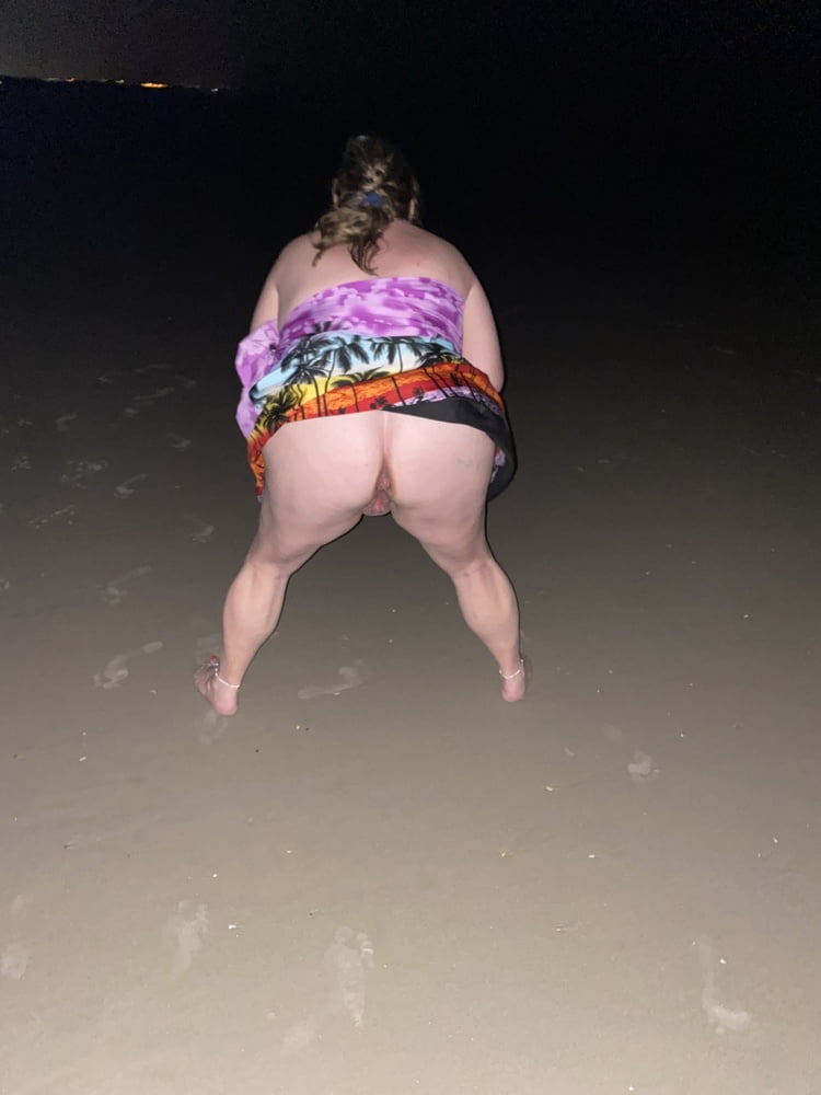 Wet BBW wife - 42 Photos 