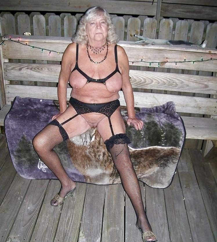 Porn Pics Webtastic Special: Granny Time Vol.118