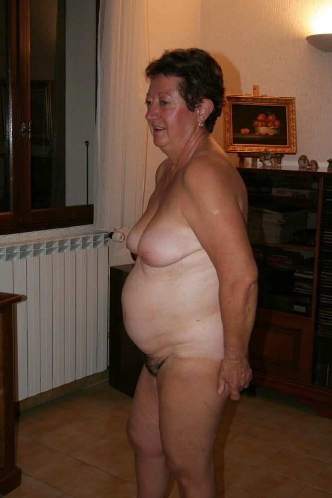 Mature Granny at Home Full Naked -3 - 27 Photos 