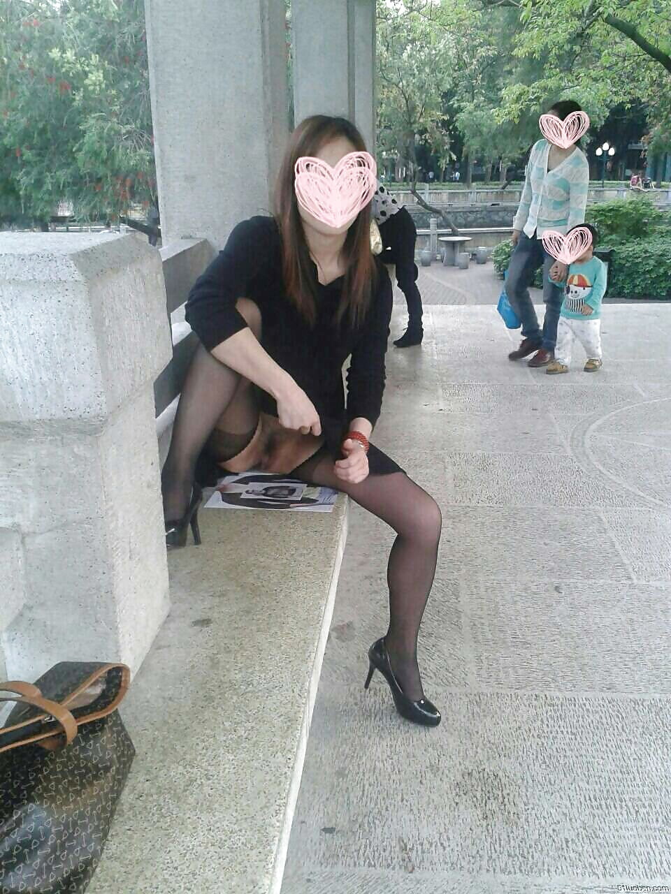 Porn Pics Chinese woman flashing in public