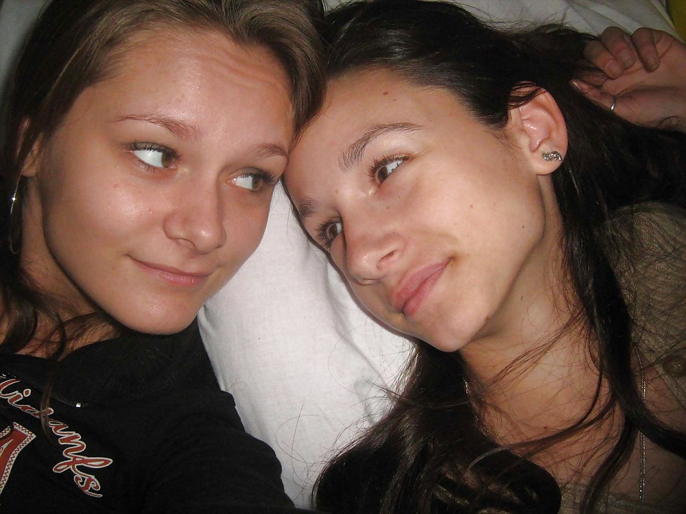 Porn Pics Real Girlfriends - Two Sexy Teenies