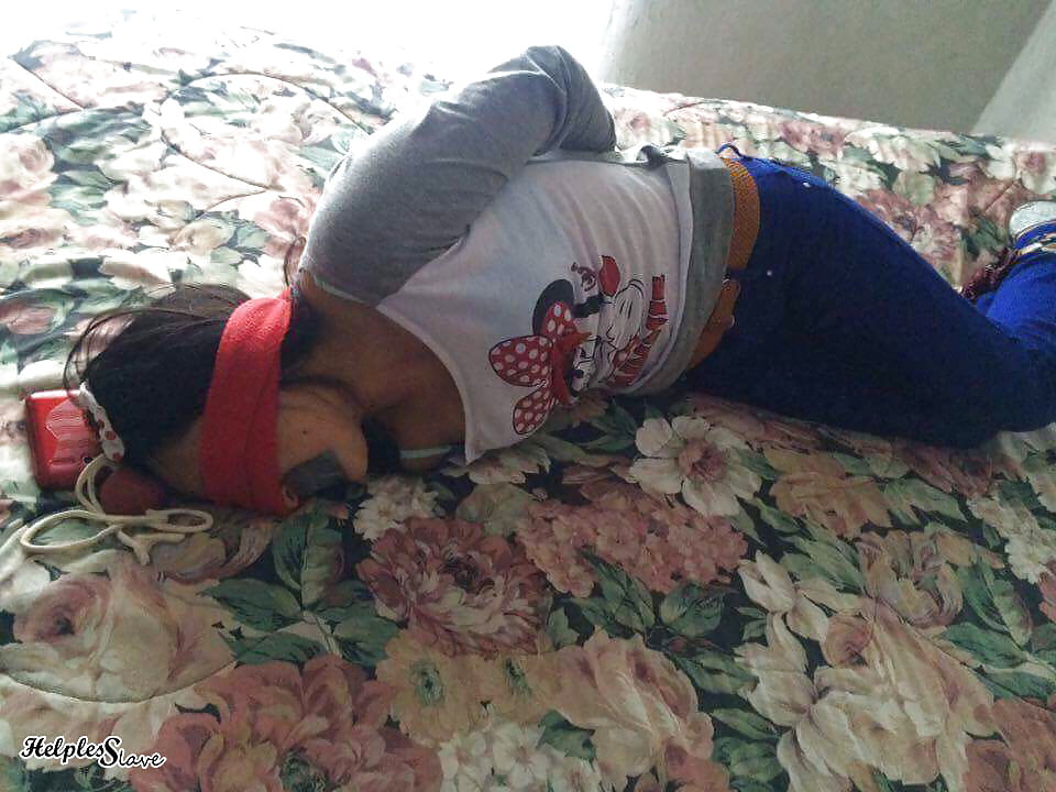 Porn Pics Helpless slave Elizabeth Alaniz