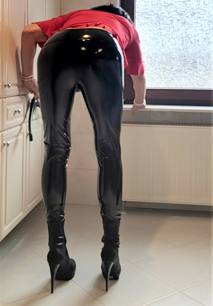 Patent Leather Jeans And Dress Lack Latex Leder Kleid 32 Pics Xhamster