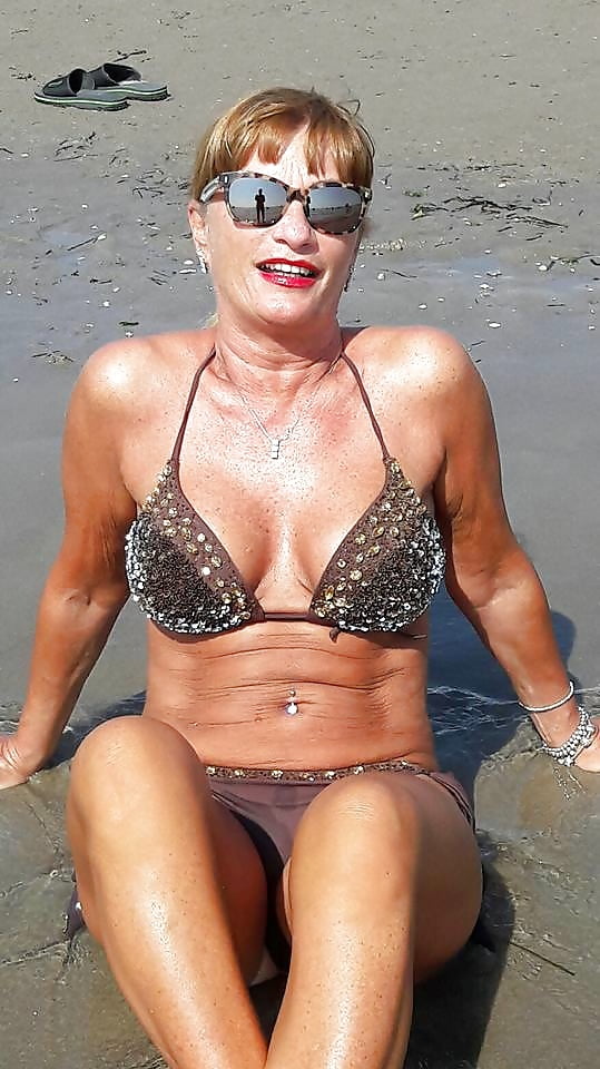 Porn Pics Nice Bikini Milfs&Teens