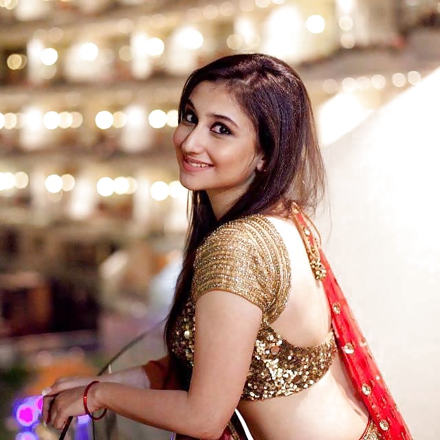 Porn Pics INDIAN SALWAR & SAREE BABE