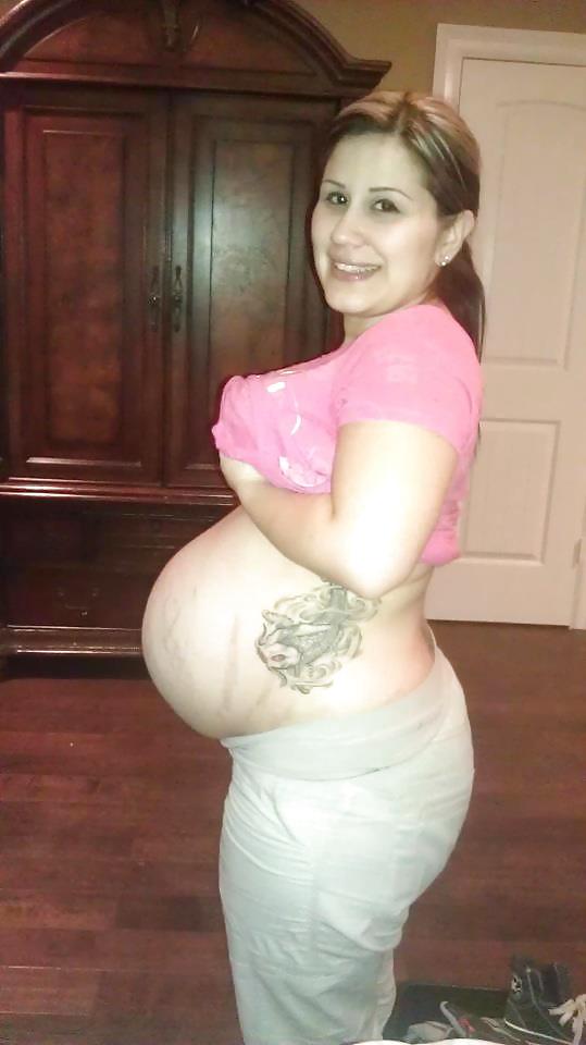 Naked Pregnant Latina