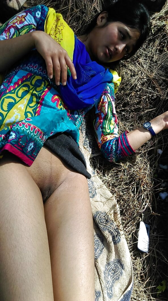 Indian Village Girl Exposing Her Pussy In The Forest 13 Pics