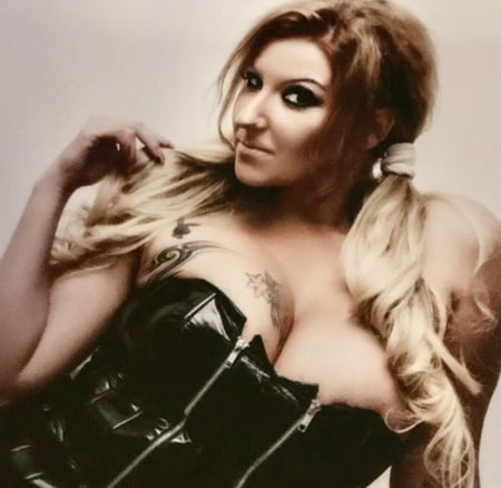 big boobs baby free photos         