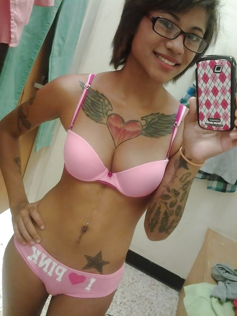 Porn Pics CHANCHING ROOMS SELFSHOTS