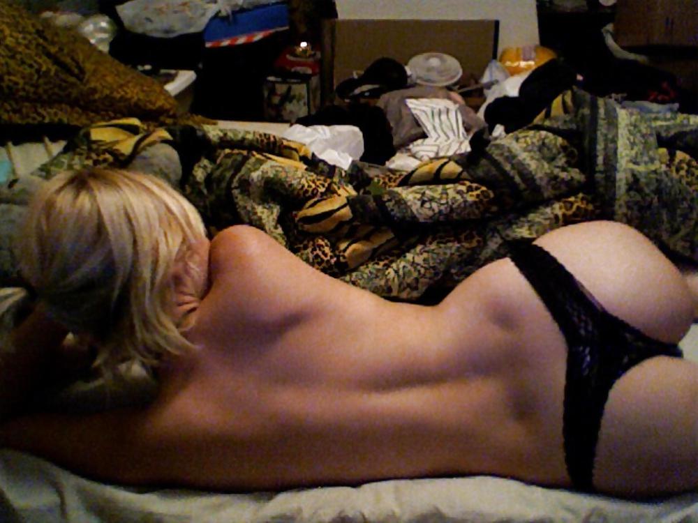 Porn Pics Stolen Pics - Busted Emo Slut Part 1