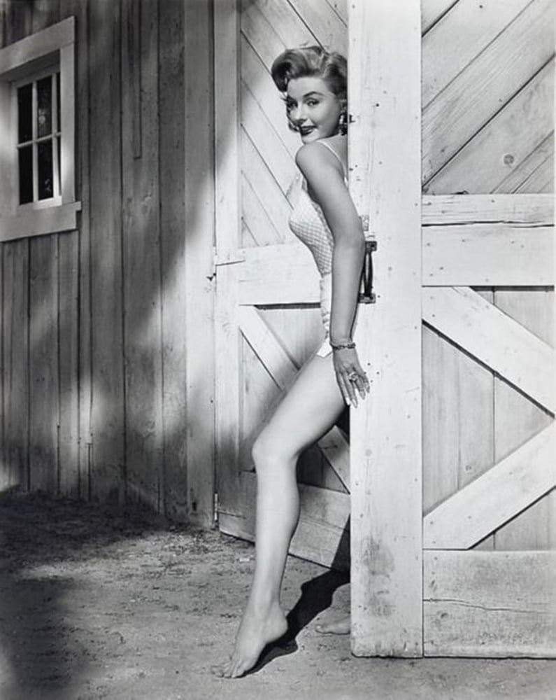 Martha Stewart Nude Pictures.