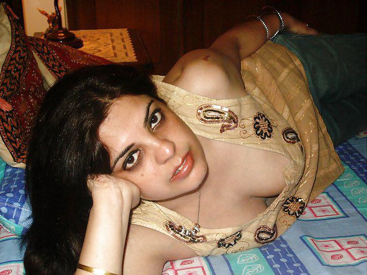 Porn Pics Arab hotties 2