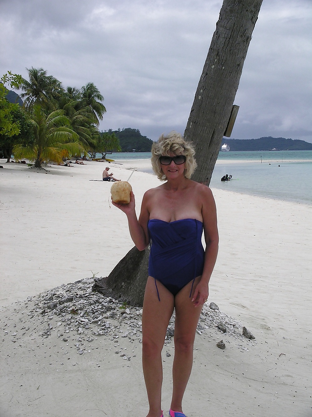 Porn Pics Horny Granny Loves To Pose