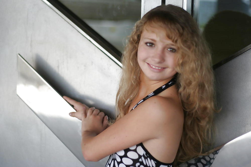 Porn Pics girl DRESSED UP